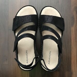 Aravon Sandals Leather Upper Women's Size 9 Black Open Toe 2-Inch Heel